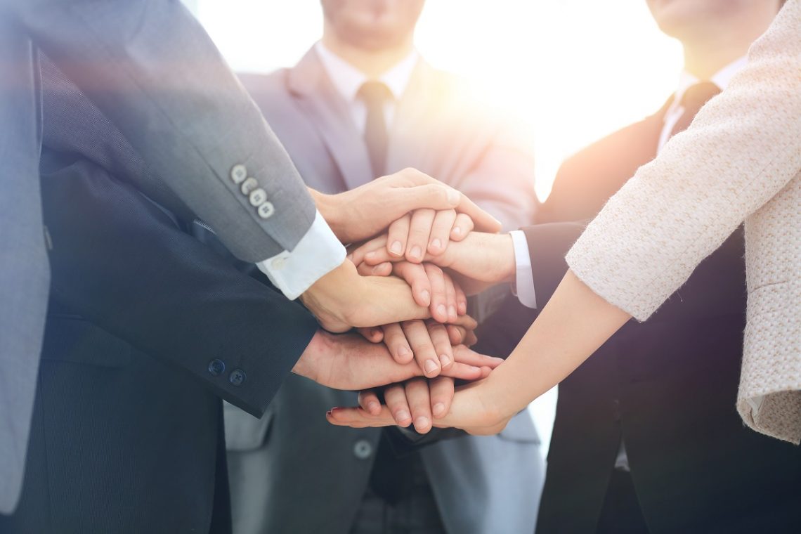 Mision-y-vision-de-una-empresa-1140x760